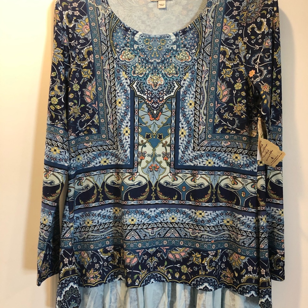 Multi blue printed long sleeve top w/sequins